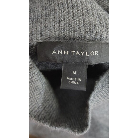 Ann Taylor Wool Mock Neck Gray Sweater Size Med Preppy Minimalism Warm Casual - Picture 2 of 4